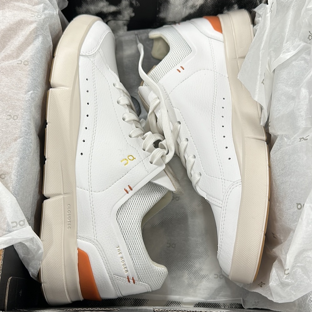 On Cloud The Rodger- women’s size 9.5 *NEW*